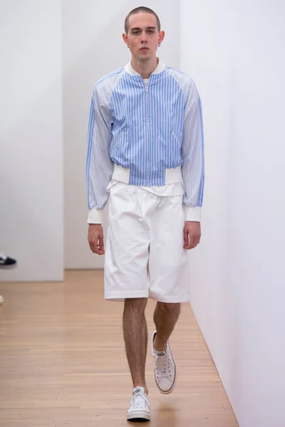 Look 8